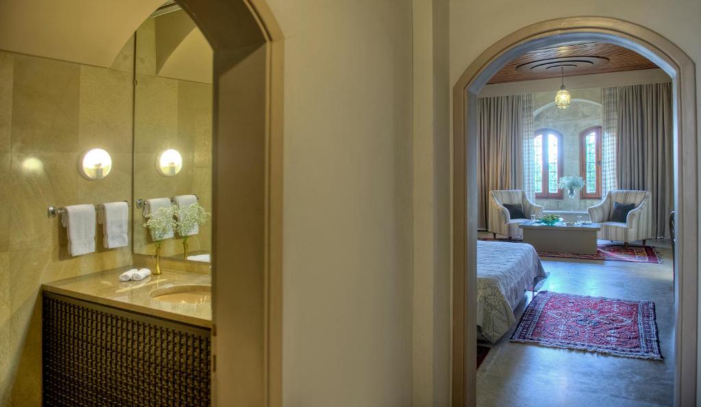 Mir Amin Palace Beit ed-Dine Pokoj fotografie